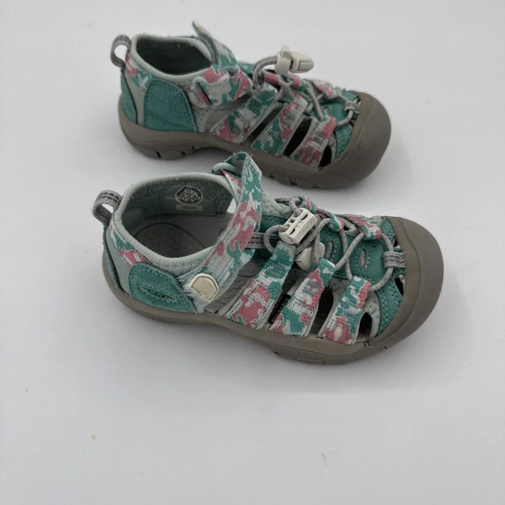 KEEN Kids Newport H2 Camo Pink Icing  Water Sandals Size 11 US